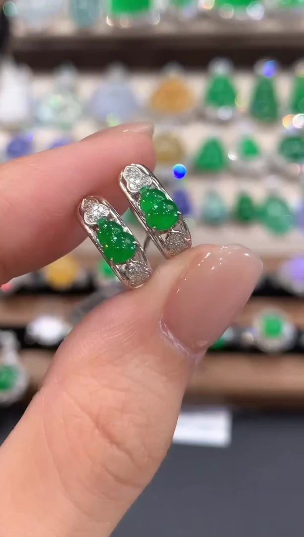 18K金镶嵌翡翠耳饰q55