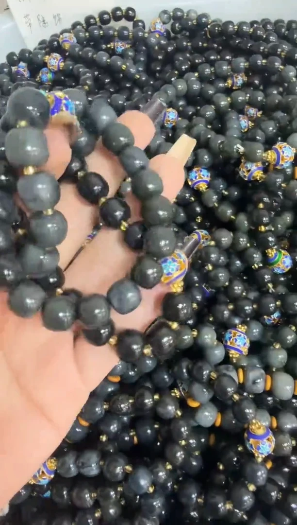 未镶嵌手串透闪石质玉青花老型带配饰