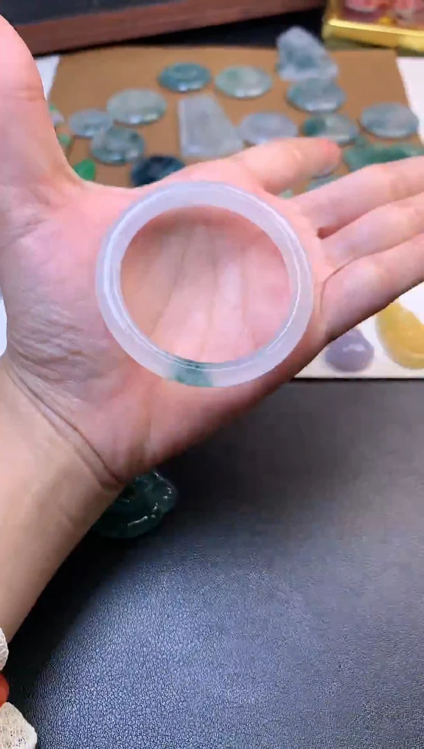 未镶嵌定制翡翠毛货