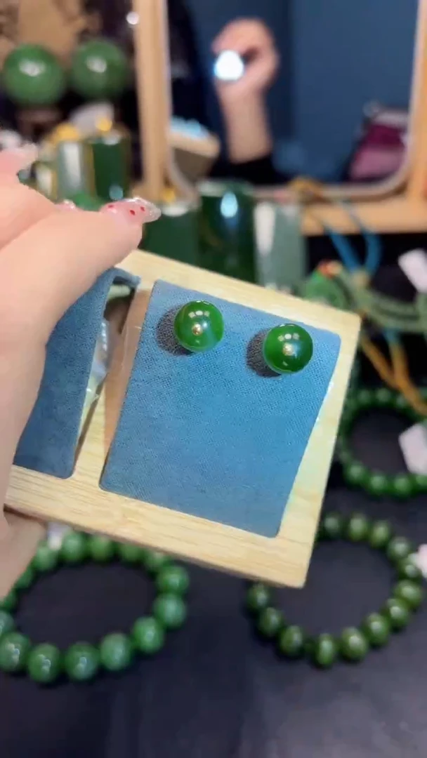 【闪购商品】和田玉（碧玉）挂件18K金镶嵌1