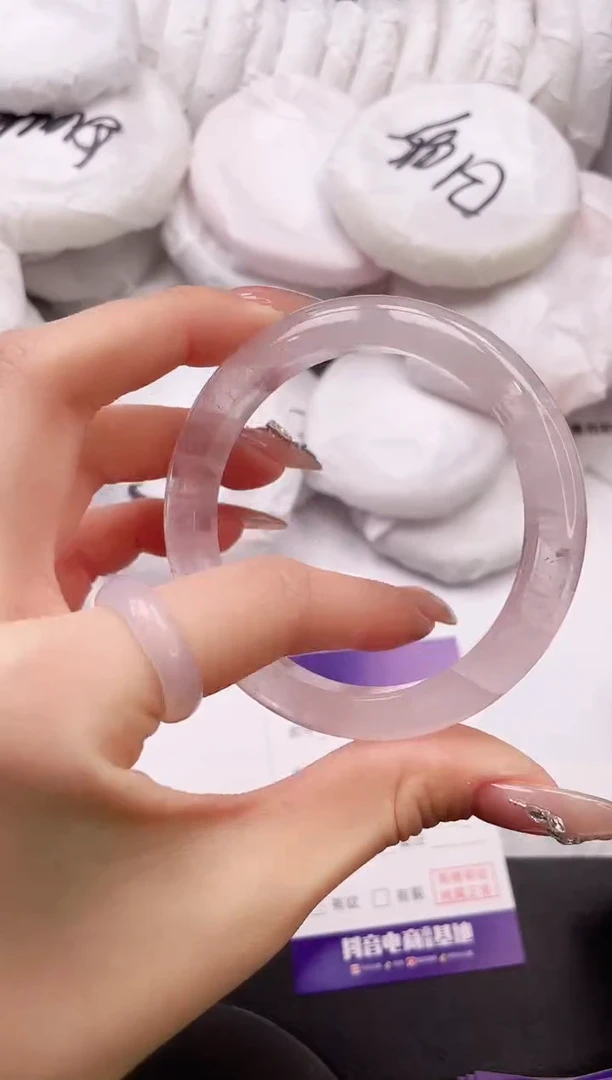 【闪购商品】石英质玉手镯未镶嵌23K79-56