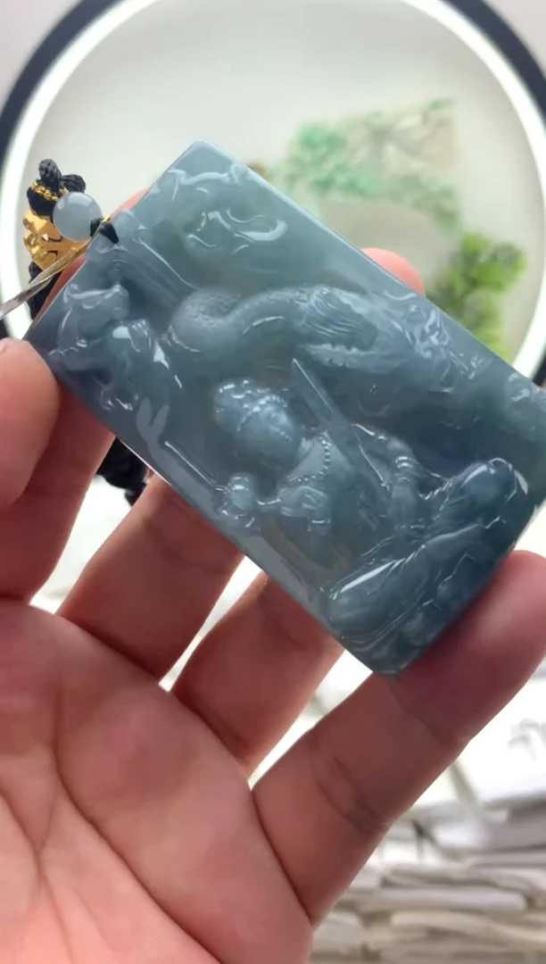 颈饰未镶嵌翡翠虚空藏