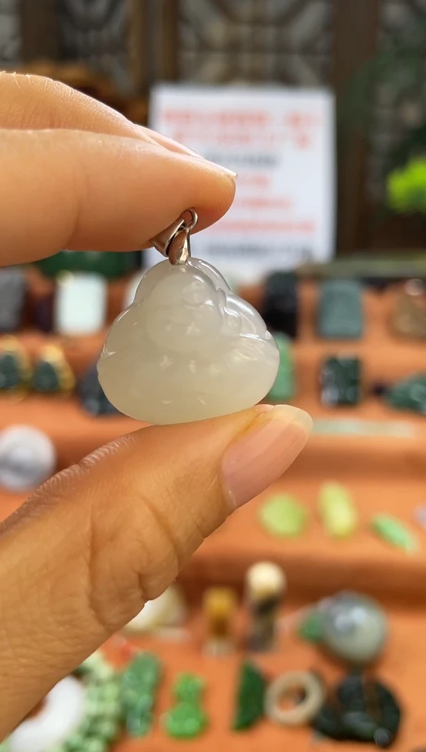 颈饰银S925镶嵌和田玉青海料冰白宝宝佛带证书