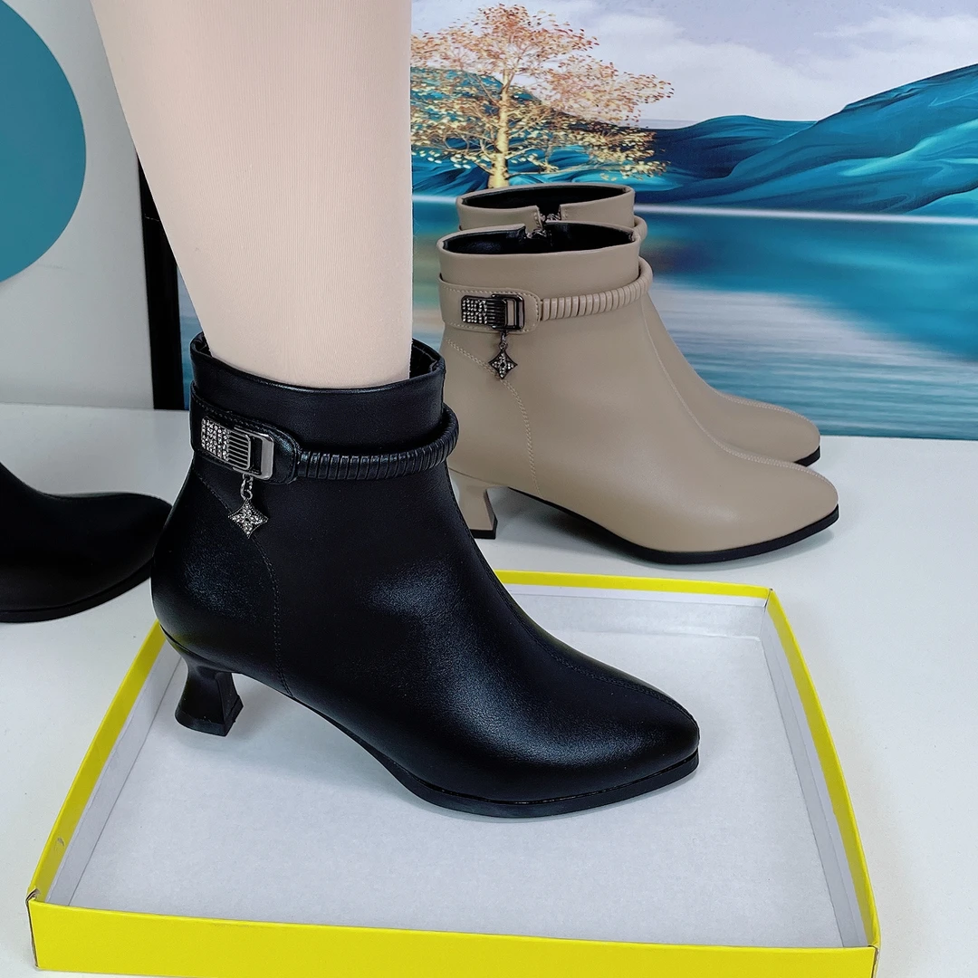 3公分秋季尖头耐磨靴子森系秋冬韩版加绒保暖短靴细跟春秋冬高跟