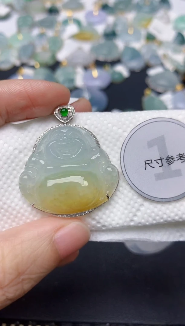 颈饰18K金镶嵌翡翠天然缅甸A货翡翠