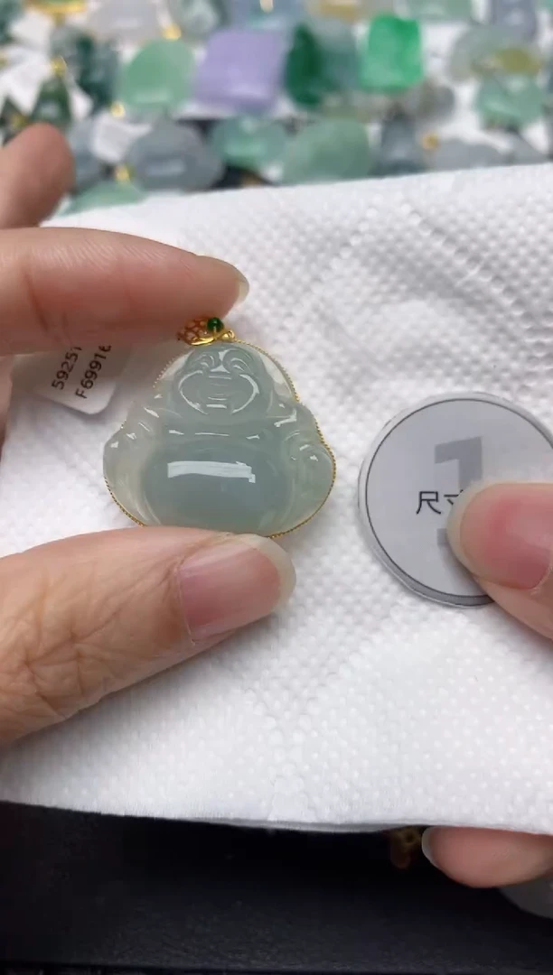 颈饰18K金镶嵌翡翠天然缅甸A货翡翠