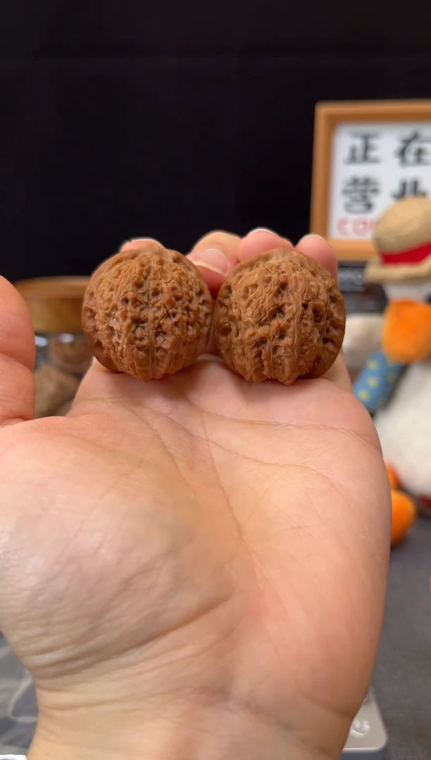 文玩核桃把件血麒麟（全品）