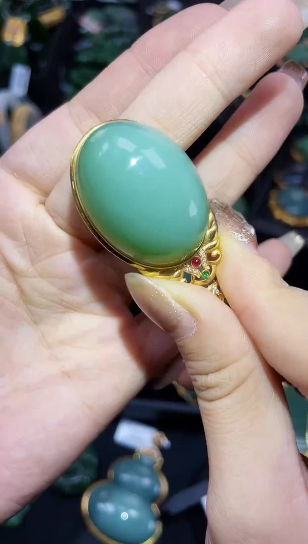 【闪购商品】和田玉吊坠18K金镶嵌多样性发一Z