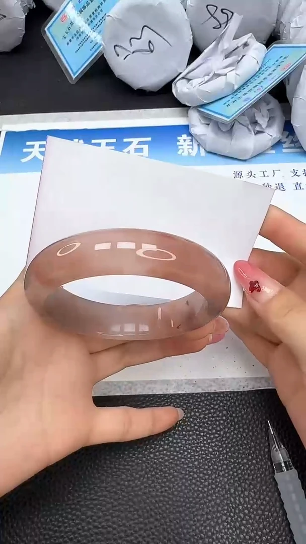【闪购商品】石英质玉手镯未镶嵌128