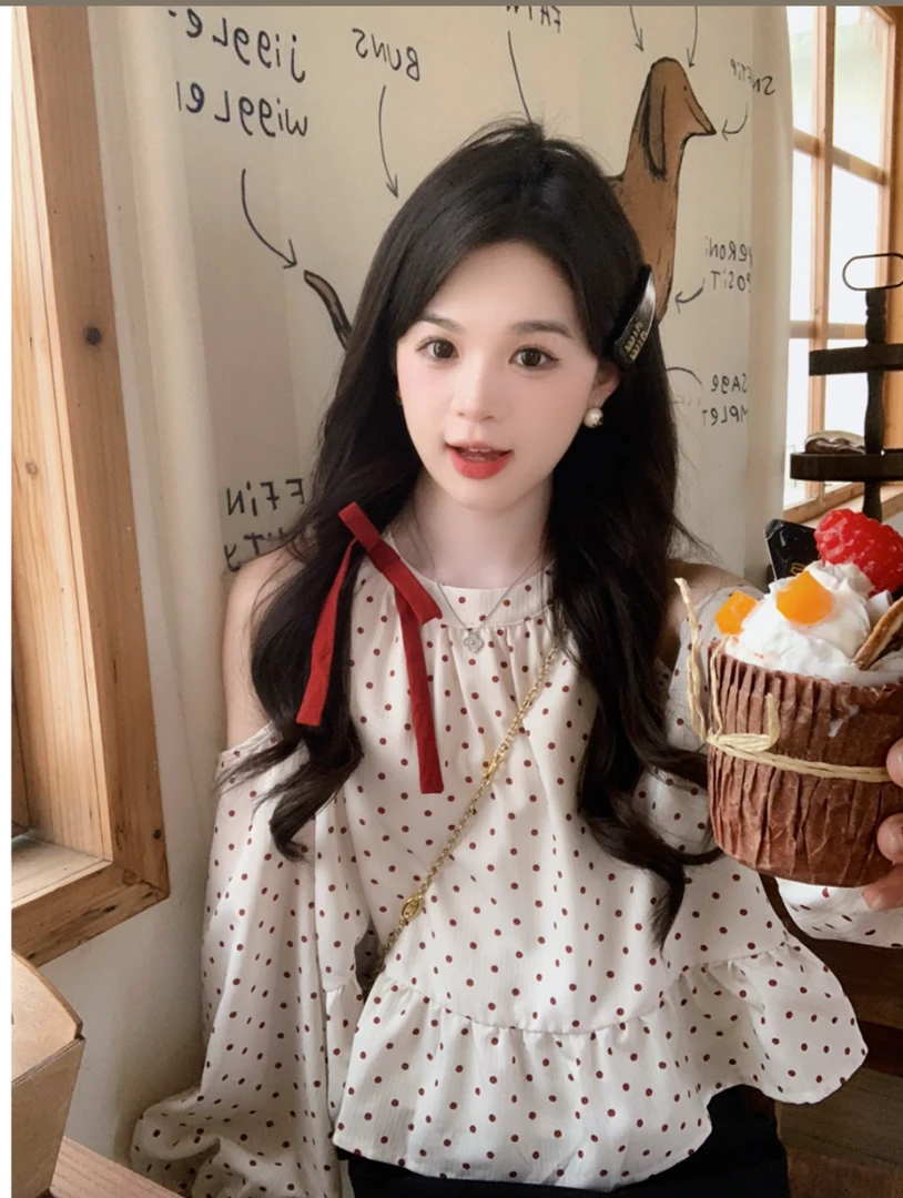 小奶盖 波点草莓娃娃衫法式洋气复古甜美荷叶边蝴蝶结漏肩上衣