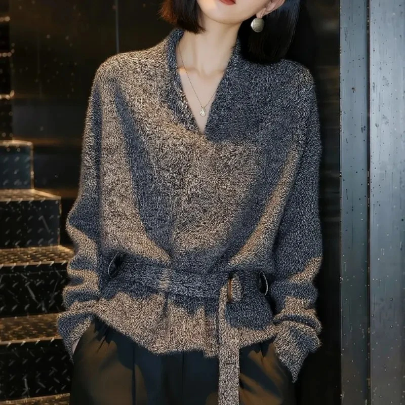 秋冬慵懒黑色V领毛衣外套女高级感洋气减龄系带收腰针织开衫上衣