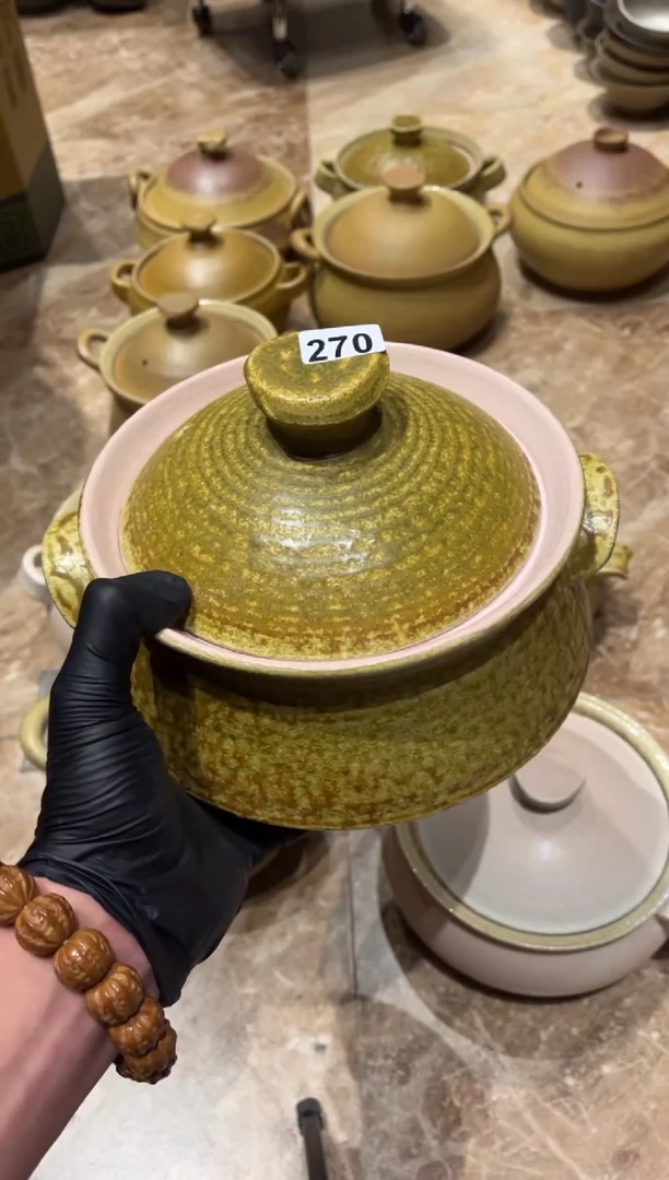 【闪购商品】瓷片270黄色的砂锅1个