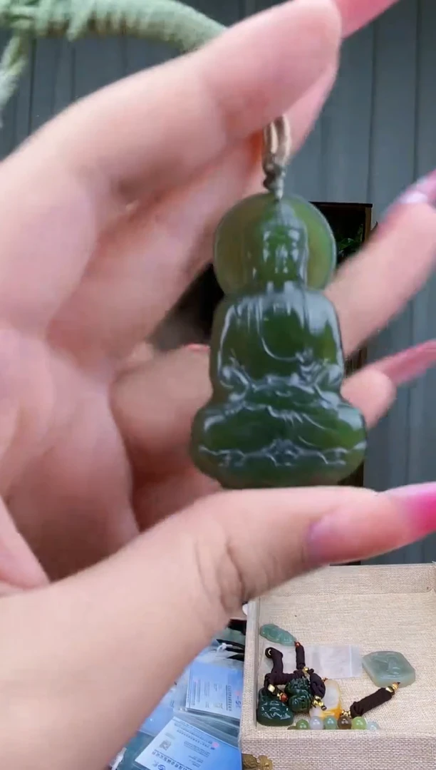 和田玉未镶嵌挂件拍一发一，多样性发货！