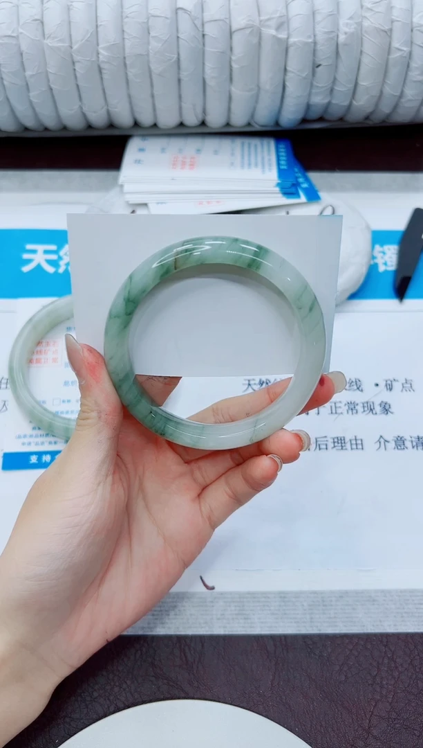 石英质玉手镯未镶嵌250/58