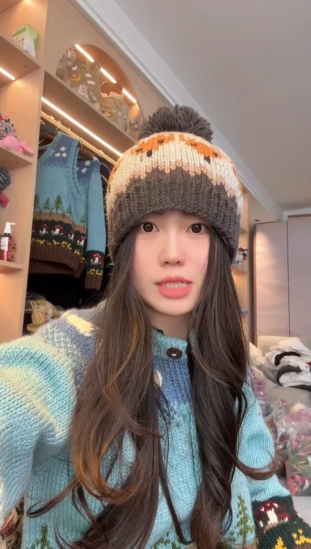 羊毛灰蓝狐狸单球帽