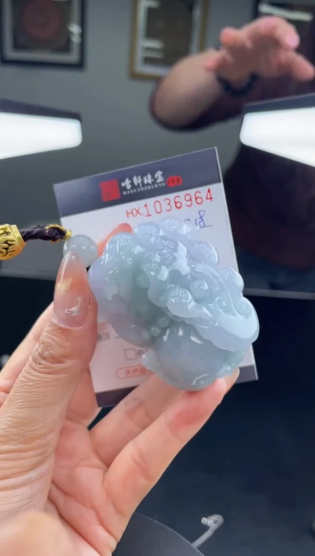 吊坠(不含链)未镶嵌翡翠人**想哈轩  挂件1