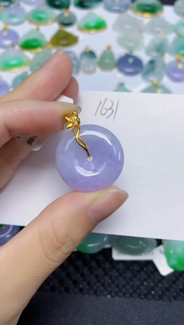 翡翠18K金镶嵌颈饰天然缅甸翡翠A货