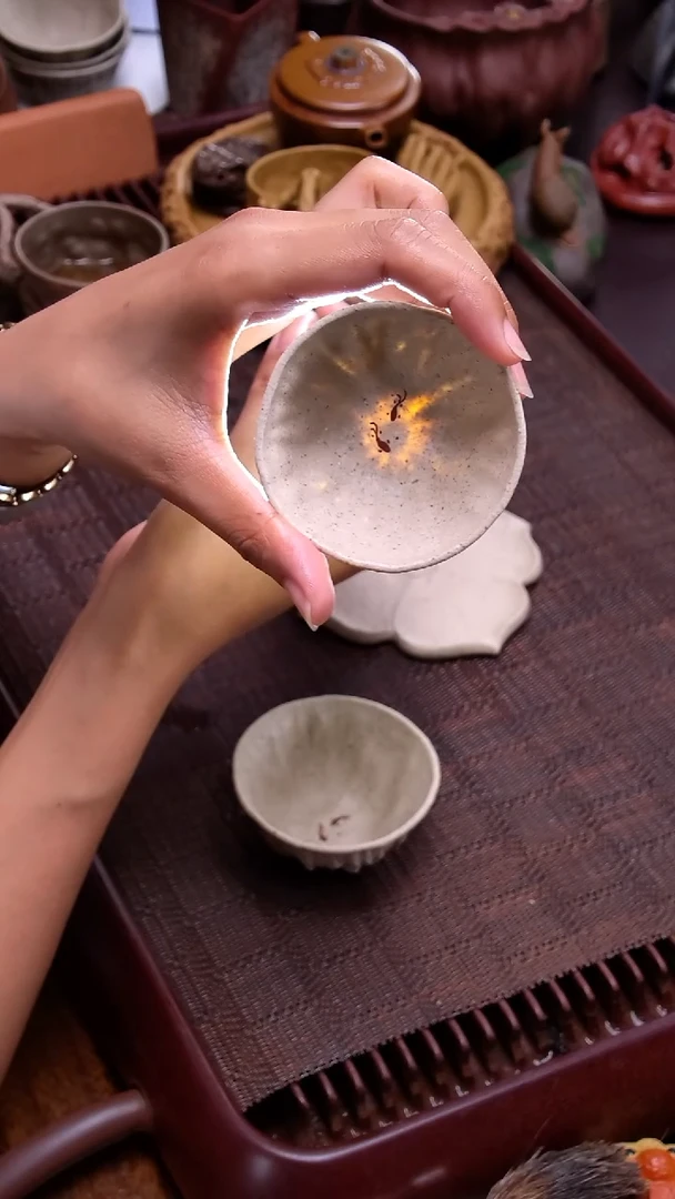 张月《白段泥双鱼杯》