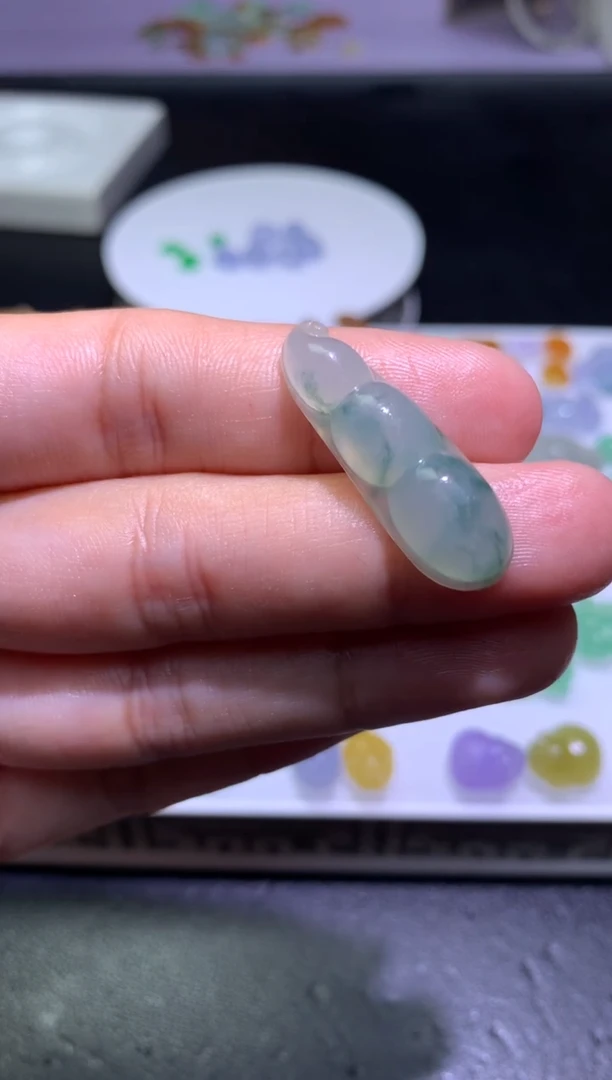 定制翡翠未镶嵌毛货