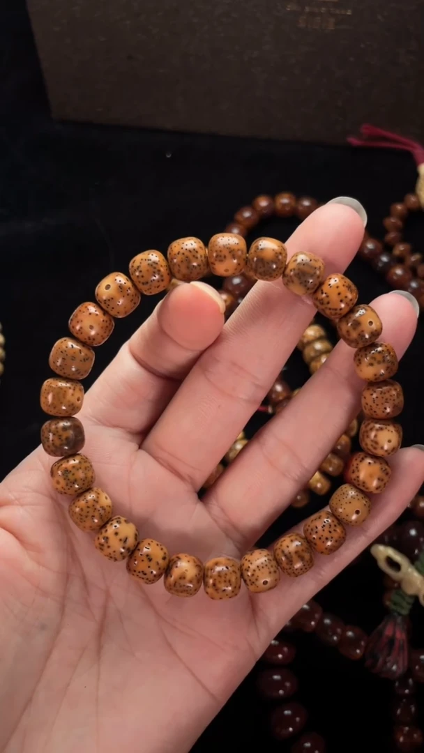 星月菩提手串精工级浅珀桶珠手串9*8