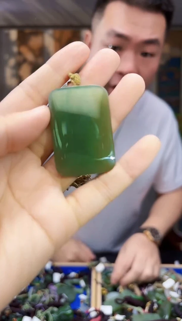 和田玉未镶嵌挂件拍一发一