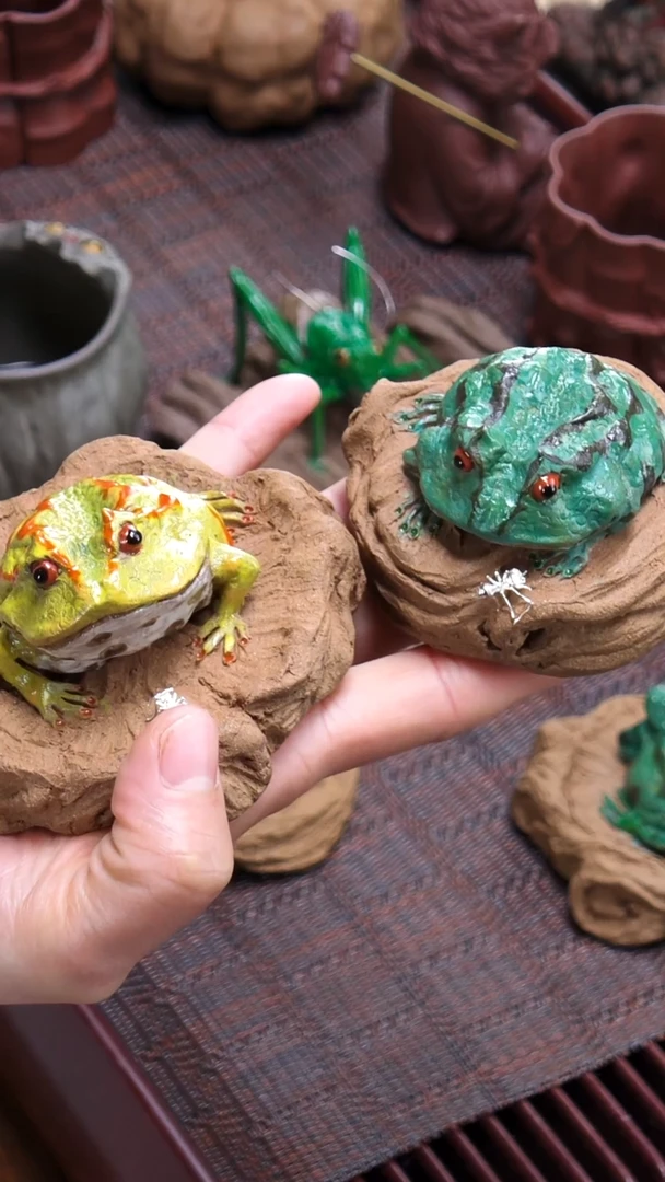 【闪购商品】紫砂茶宠刘祖铭《角蛙摆件》（黄色绿色2只）