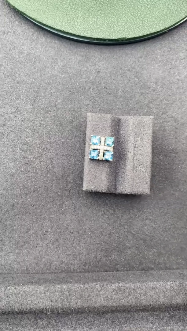 18K金镶嵌吊坠(不含链)海蓝宝石0.59ct海蓝宝FE 定制