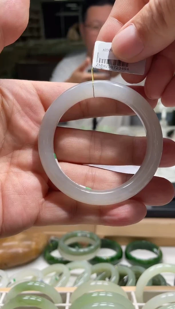 未镶嵌手镯和田玉52-53圈口 3494