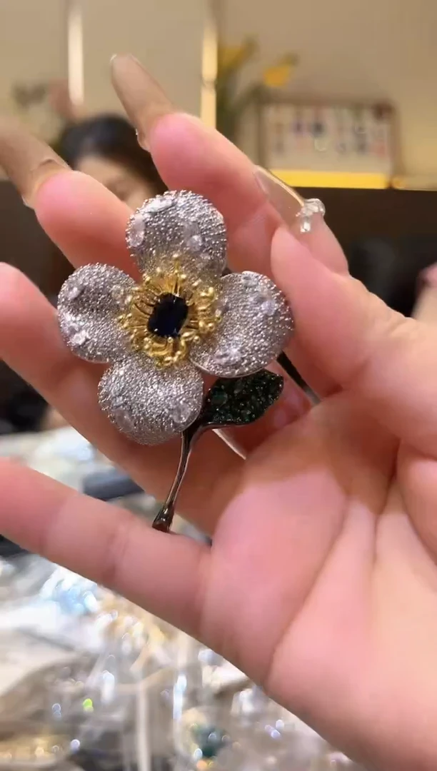 锆石铁合金精品饰界