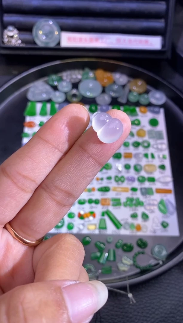 未镶嵌挂件翡翠葫芦