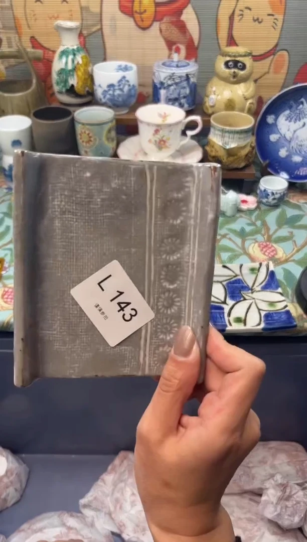 瓷片哎**子     L143