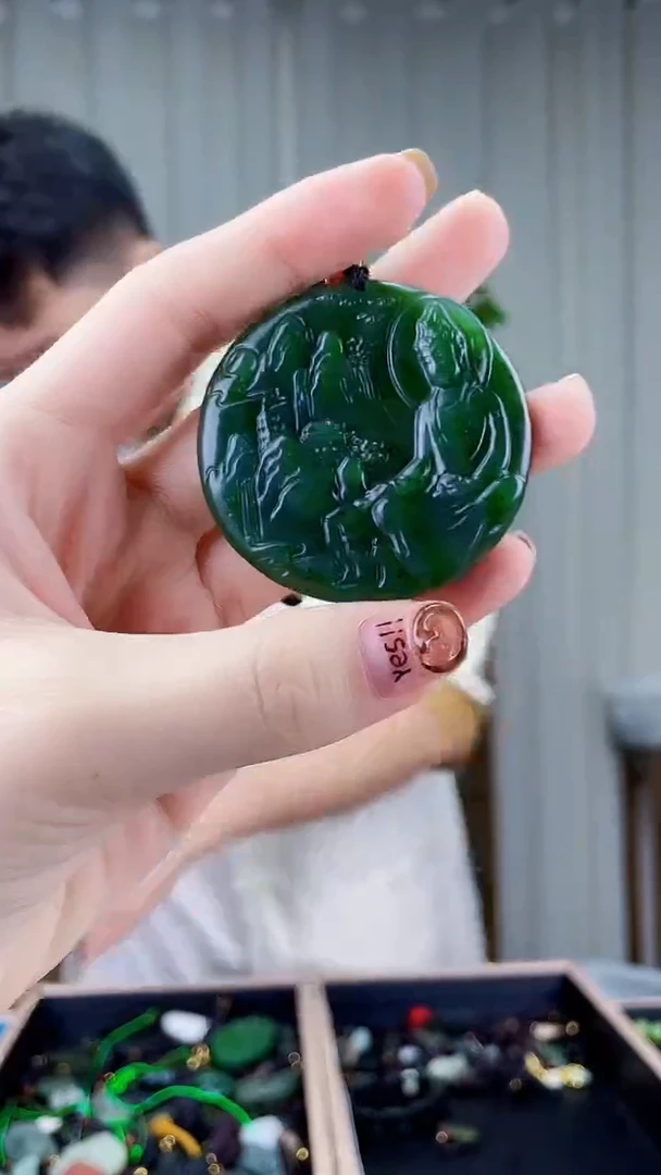 颈饰未镶嵌和田玉拍一发一，多样性发货！