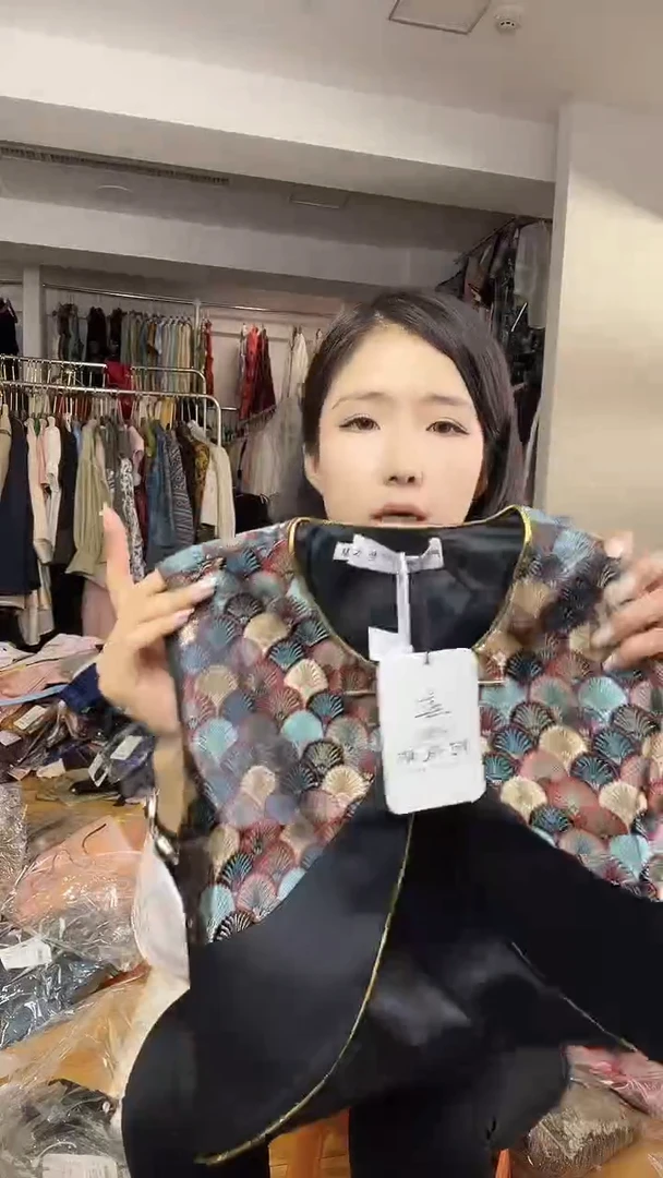 马甲       M码       80-110斤