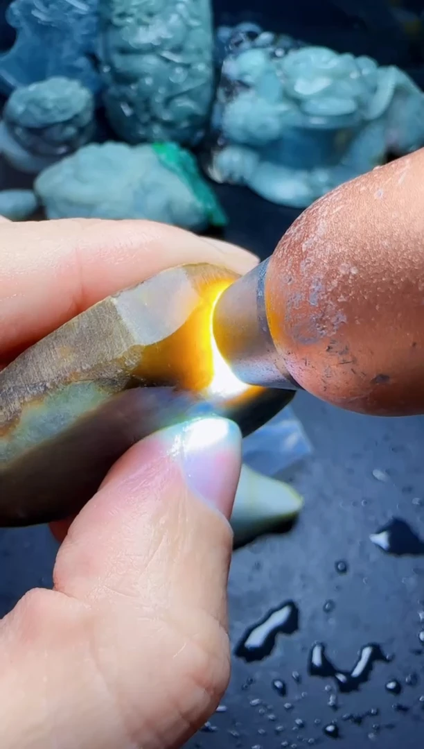 颈饰未镶嵌翡翠王**徒20