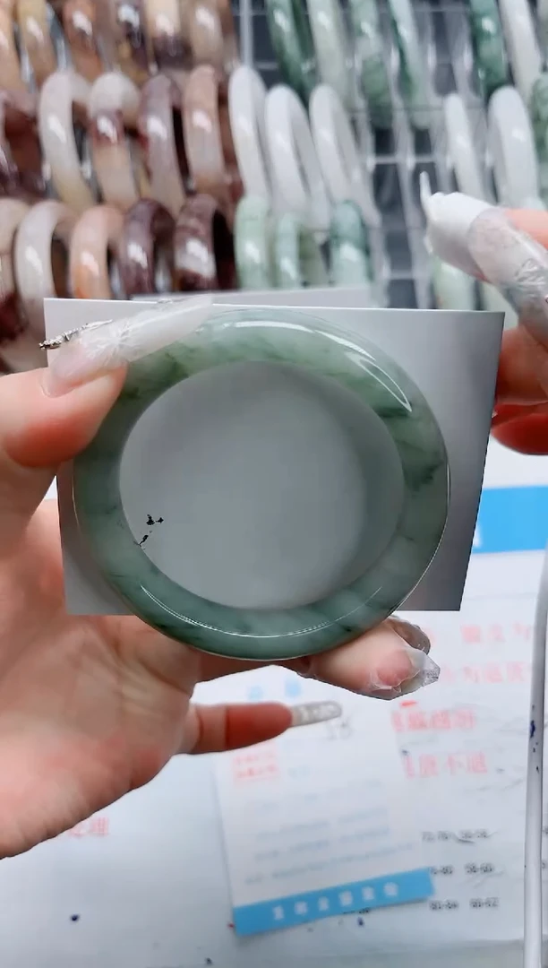 【闪购商品】石英质玉手镯未镶嵌A216-58