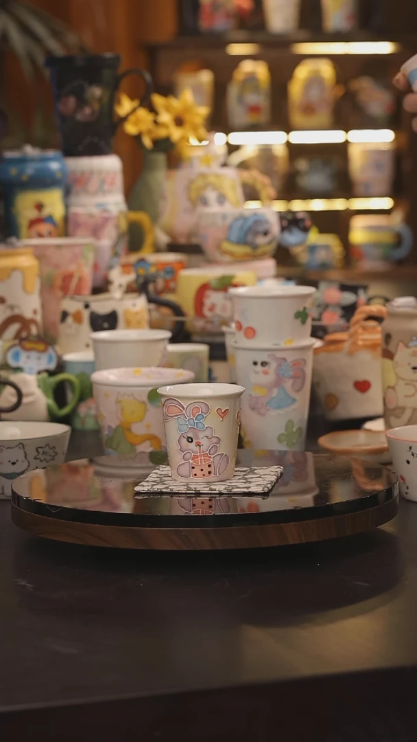 景德镇釉下彩绘设计师款式陶瓷