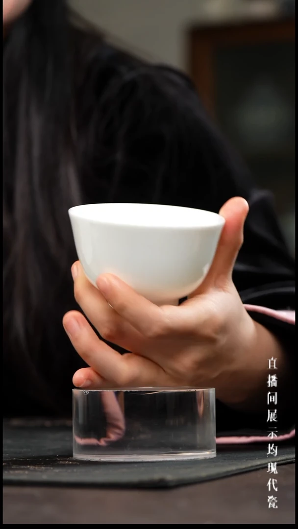 景德镇高白泥撇口杯