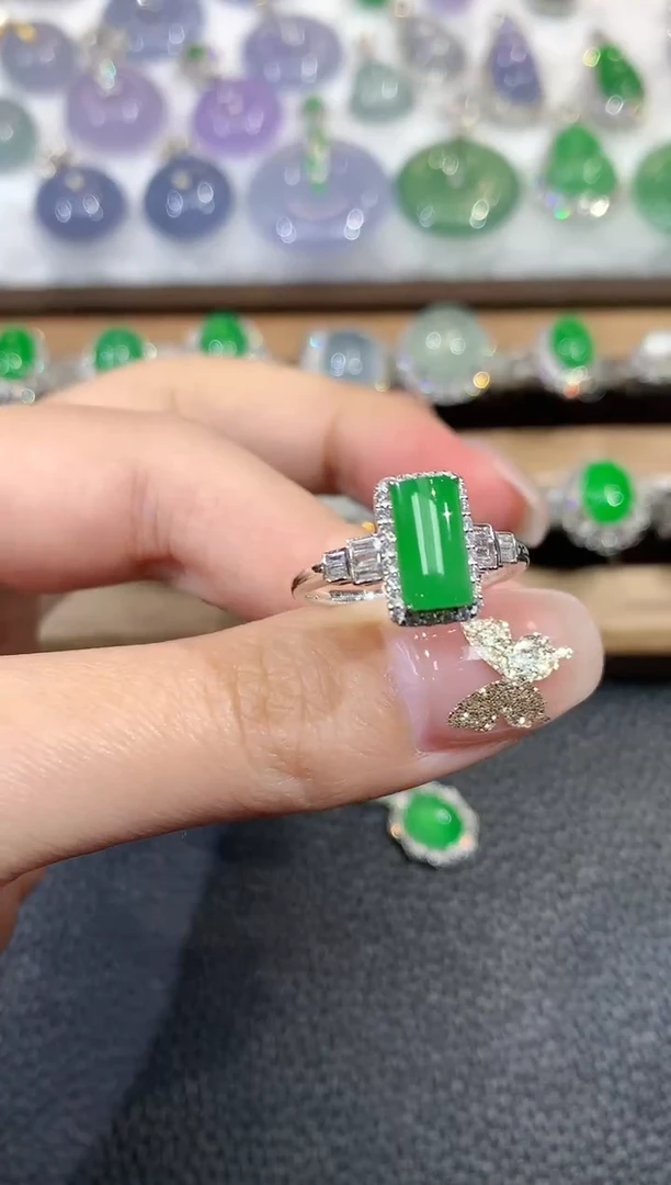 18K金镶嵌戒指翡翠C34