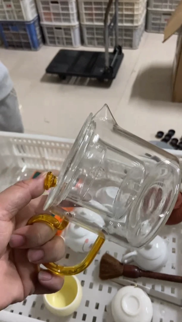 无运费险有瑕疵的摄影的产品有使用过的痕迹有点脏介意勿拍