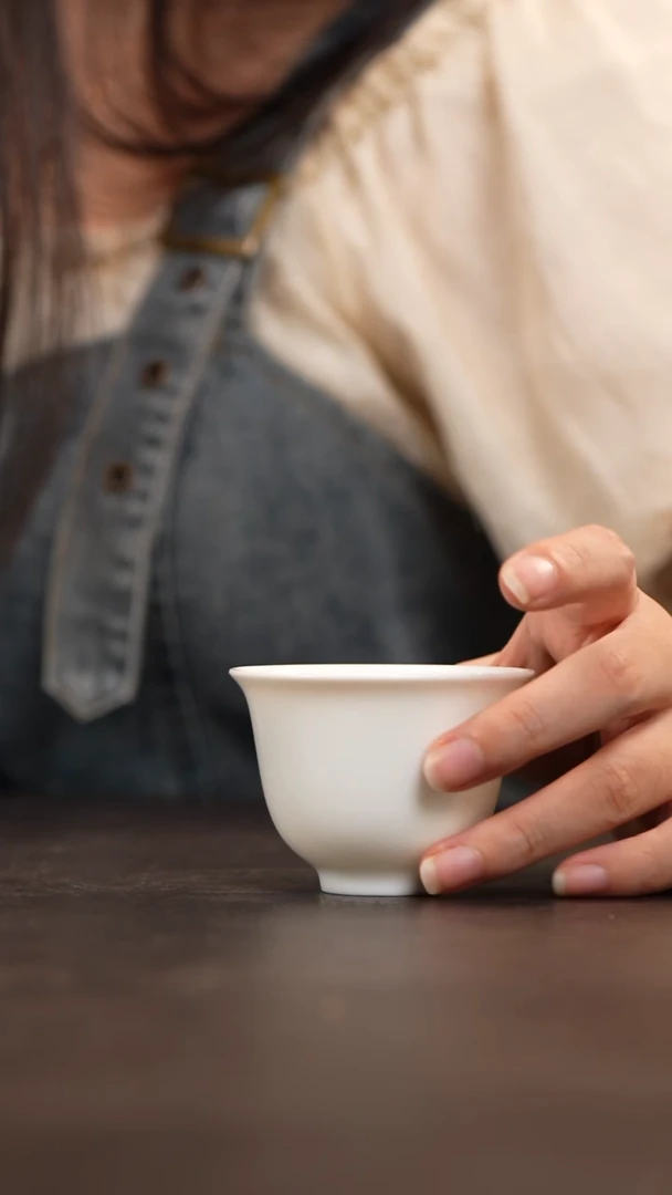 白胎手工铃铛杯