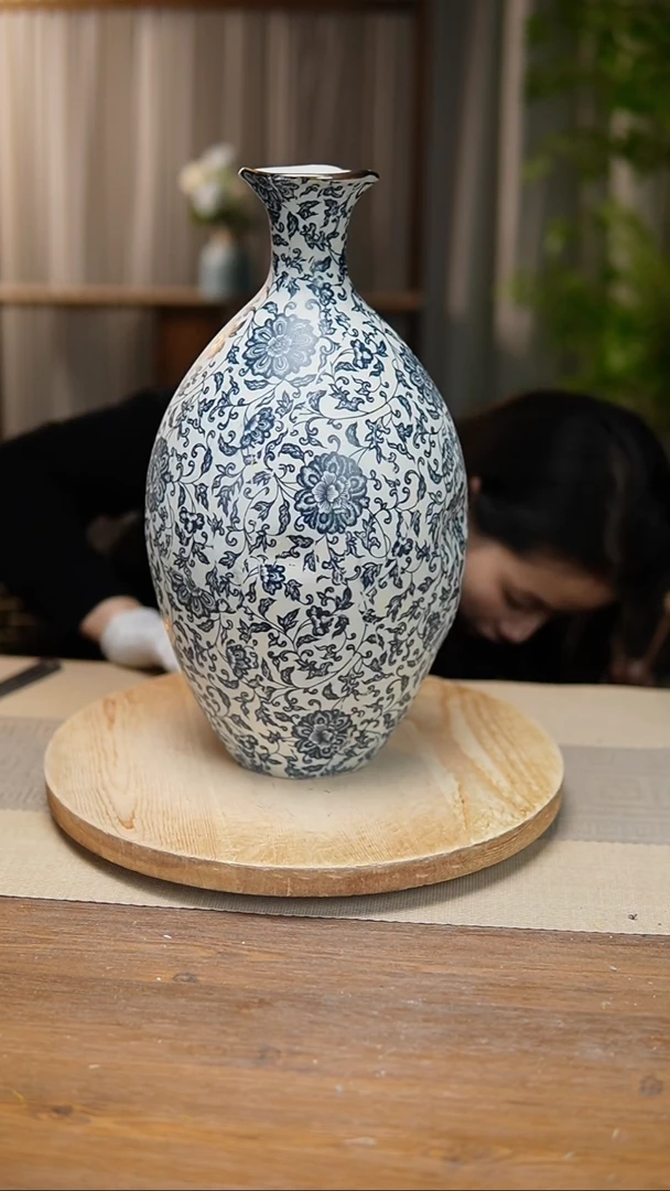 【闪购商品】陶瓷  花器青花瓷缠枝莲保龄球瓶