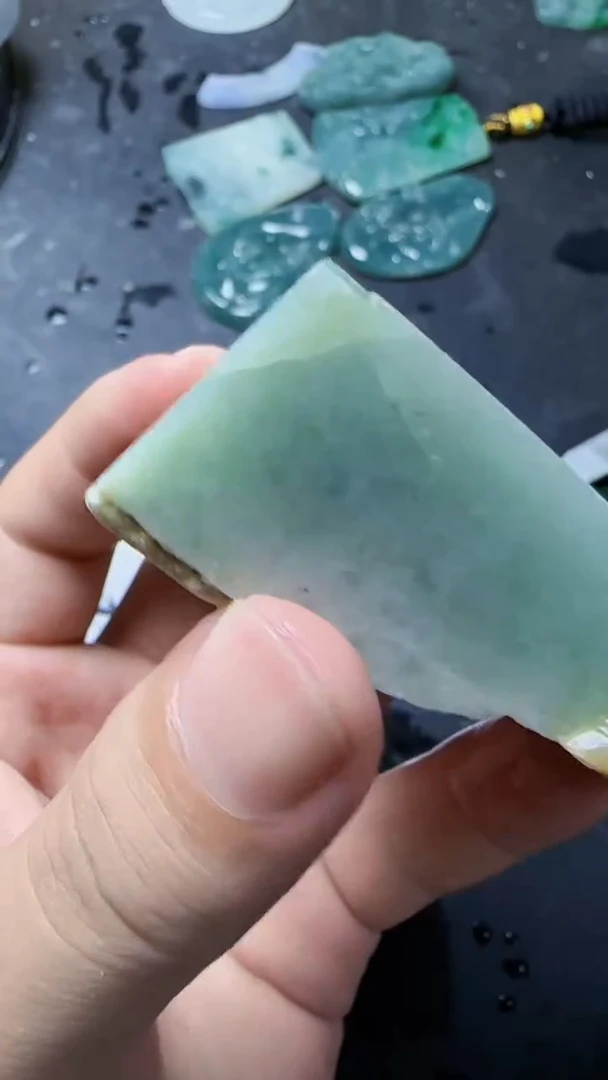 未镶嵌挂件翡翠074