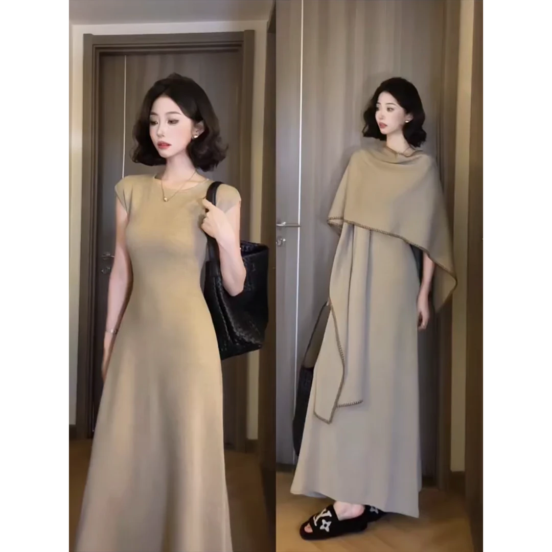 INS CEC秋季新款软糯针织背心连衣裙外搭披肩简约气质慵懒风穿搭