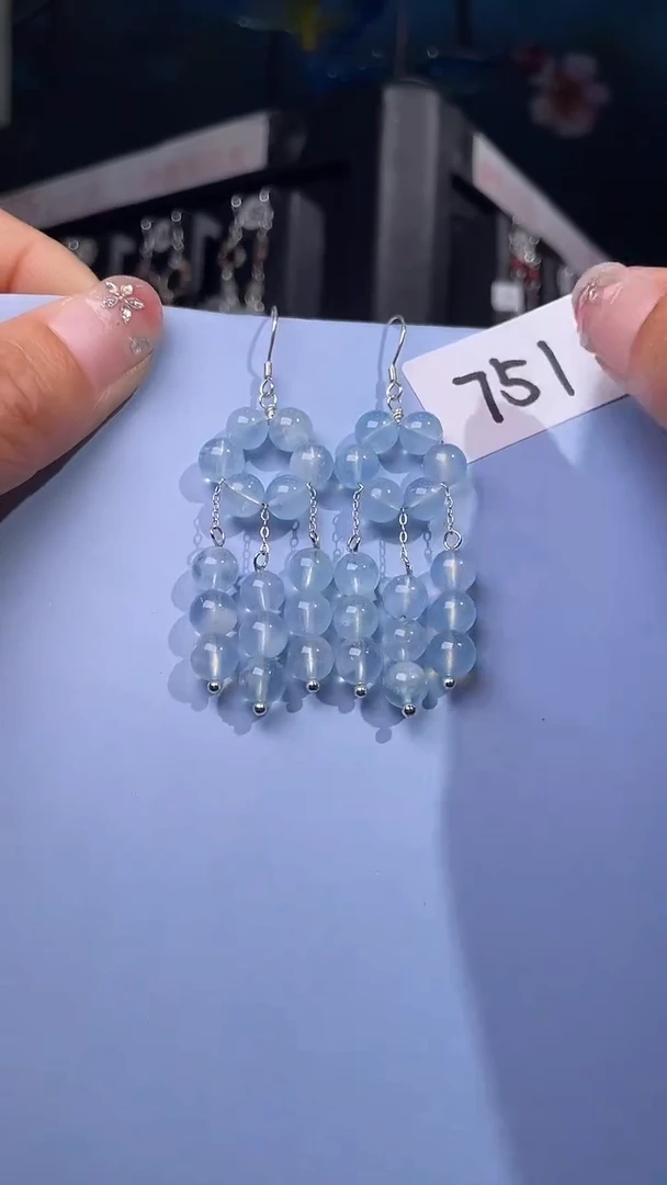 未镶嵌颈饰海蓝宝石 喜欢拍