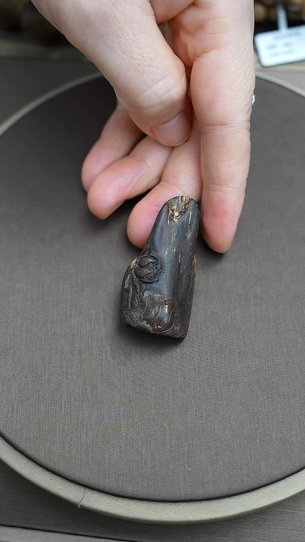 沉香吊坠沉水越南惠安沉香吊坠6克