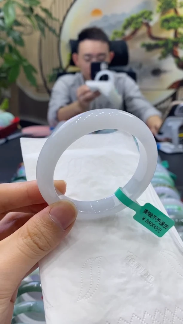 未镶嵌手镯翡翠晨7428