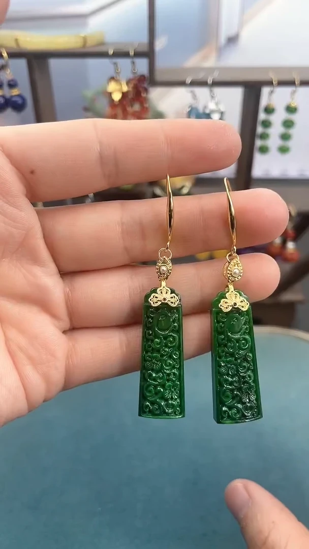 未镶嵌翡翠耳饰甘青无事牌耳钩