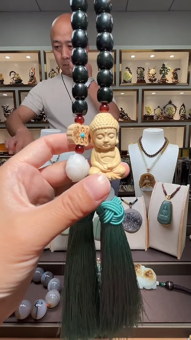 和田玉未镶嵌颈饰1