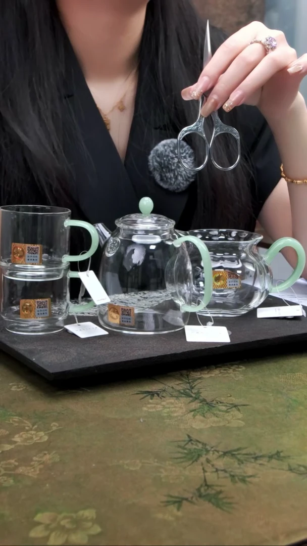 宴臣壶+纳福+逸杯一对 浅玉+茶剪