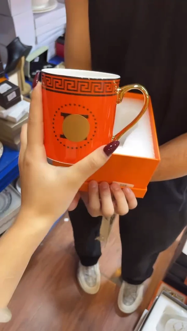 杯鸿辉家品牌瓷器，京东包邮！